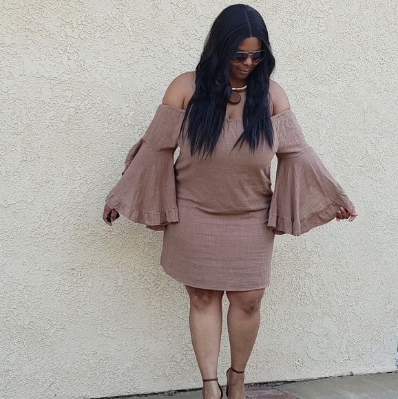 COFFEE OFF THE SHOULDER DRESS WITH RUFFLES - Picture 1 of 3